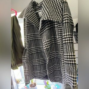 Jessica Simpson coat